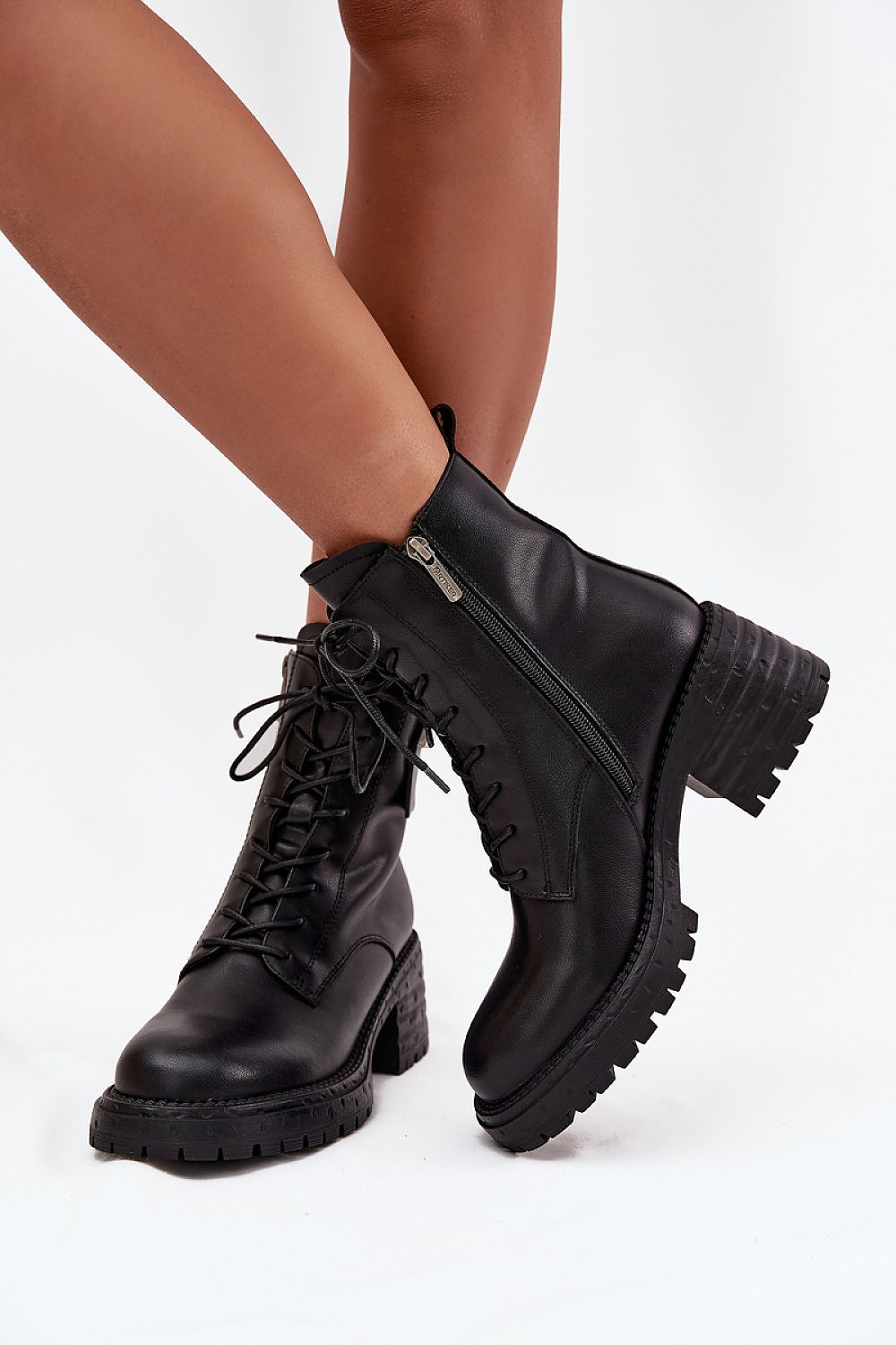 Bootie model 219112 Step in style