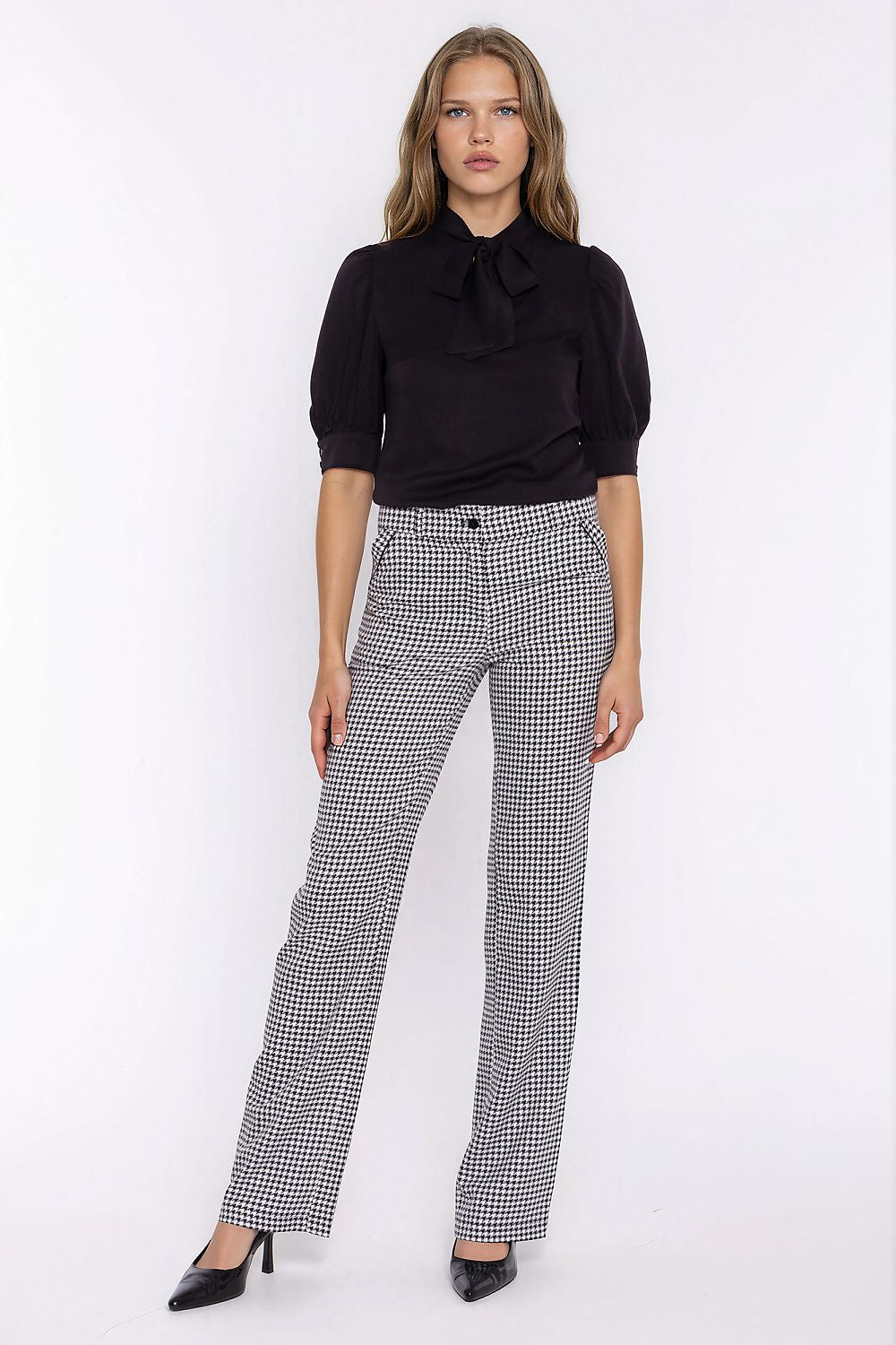 Women trousers model 231674 Nife