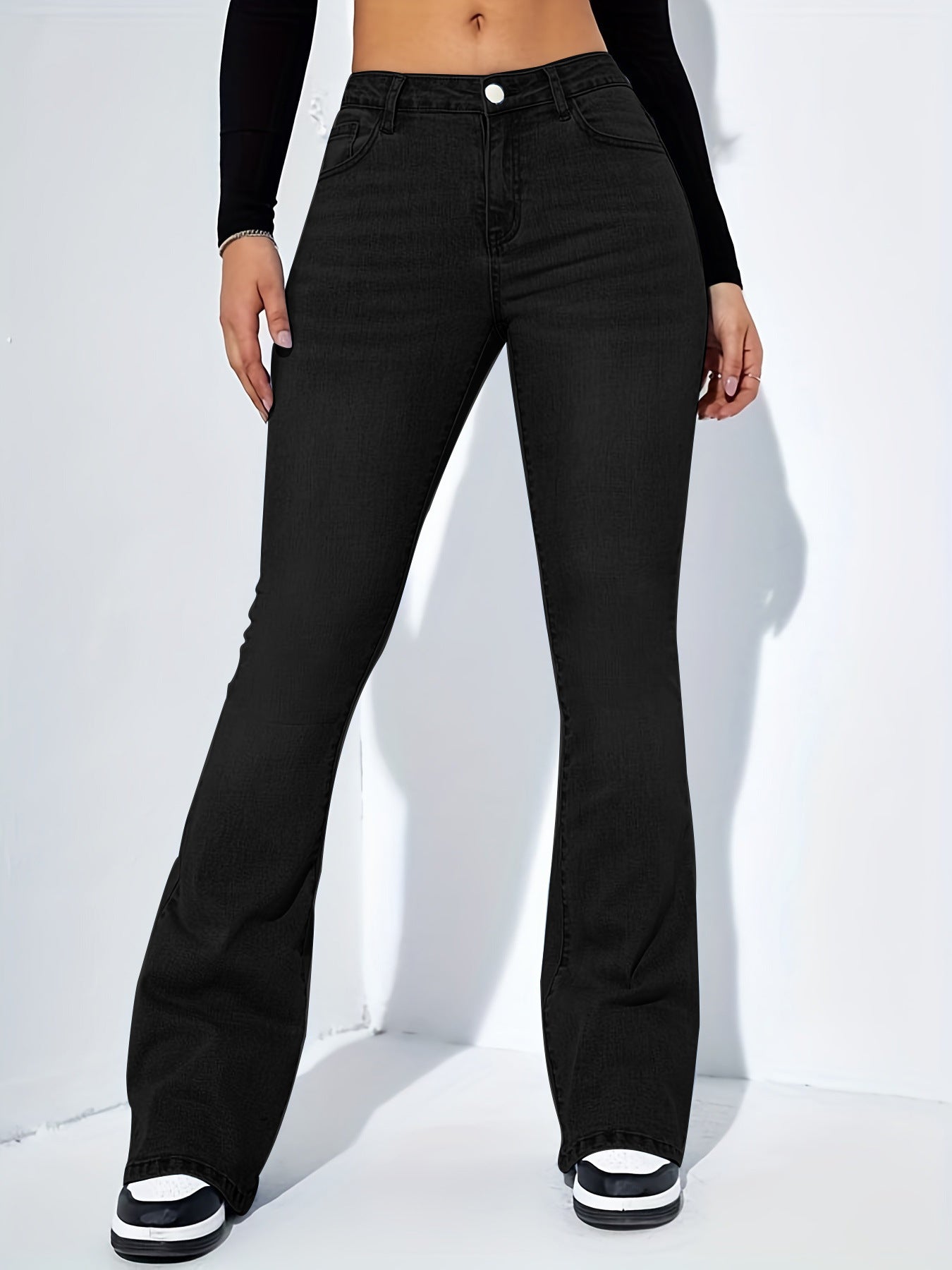 Kvinnors Slim Fit Jeans med Utsvängda Ben – Hög Midja & Stretch