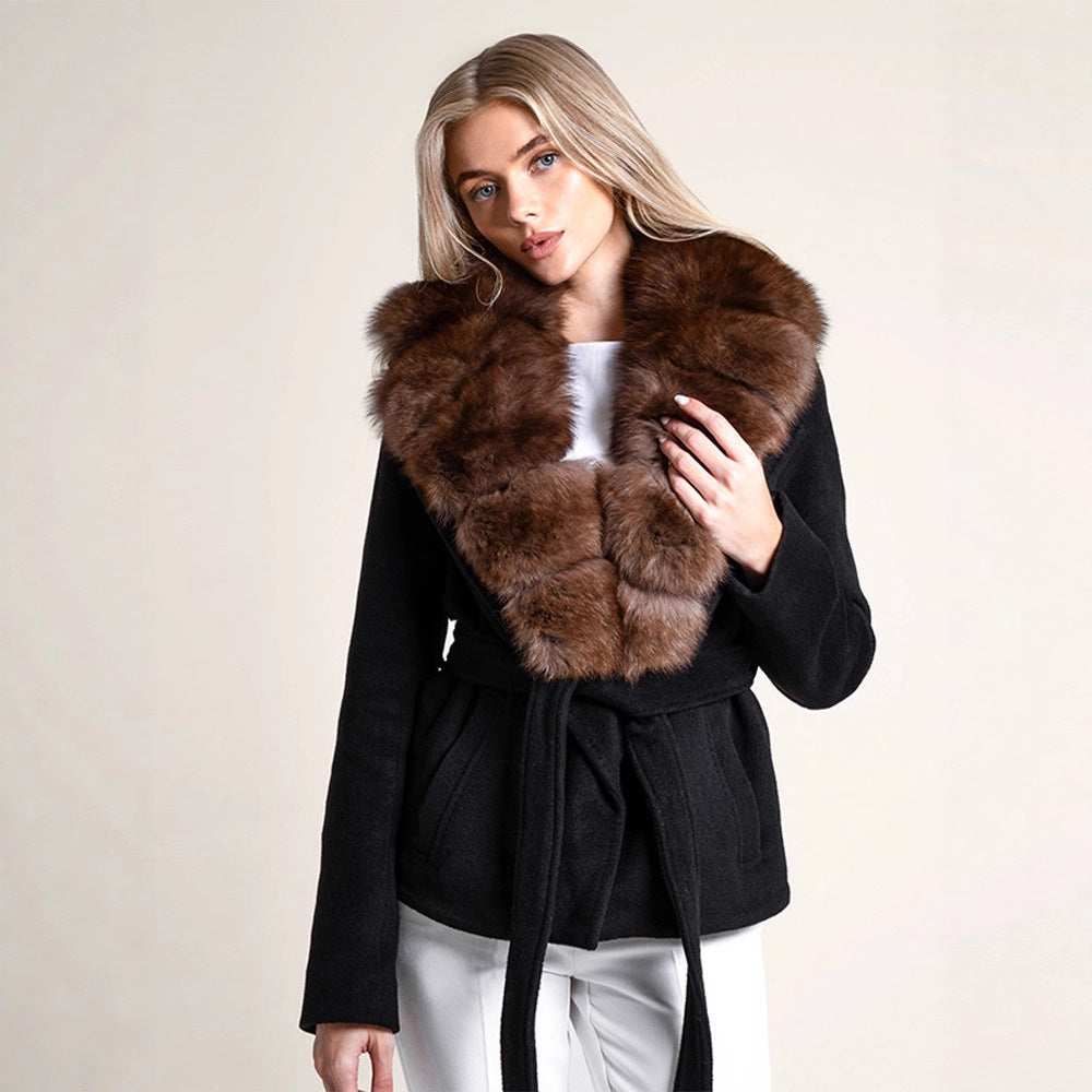 Elegant Jacka med Fuskpäls – Socialite Style & Perfekt för Chic Vinterlook