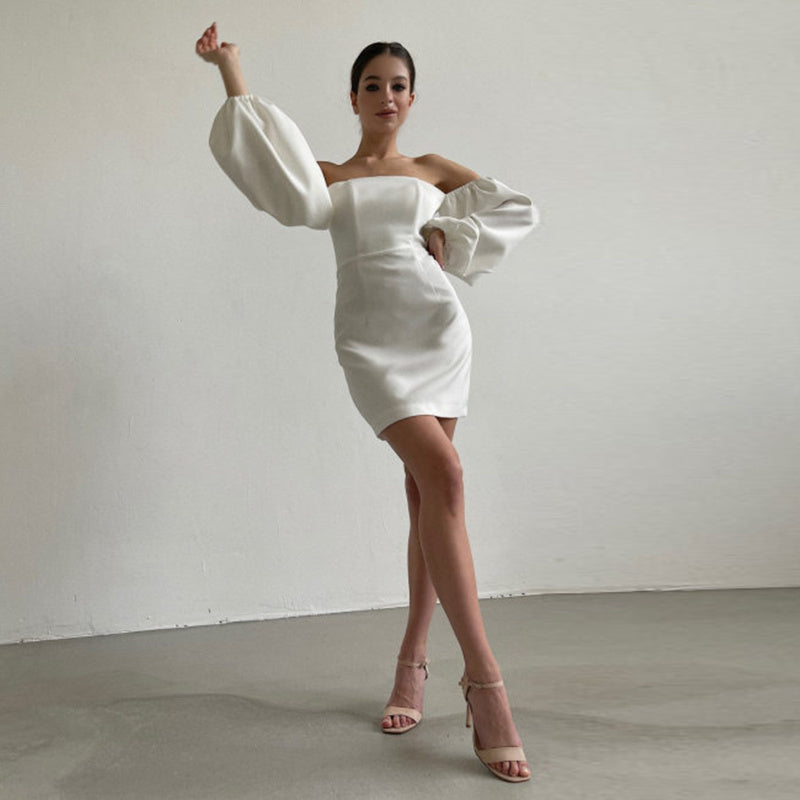 Elegant Vit Klänning i Polyester – Puffärm & Figurnära Snitt
